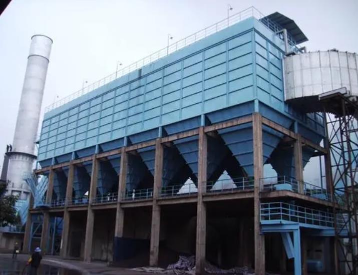 新疆布袋除塵器根據安裝地點和工藝性質決定除塵器的除塵性能